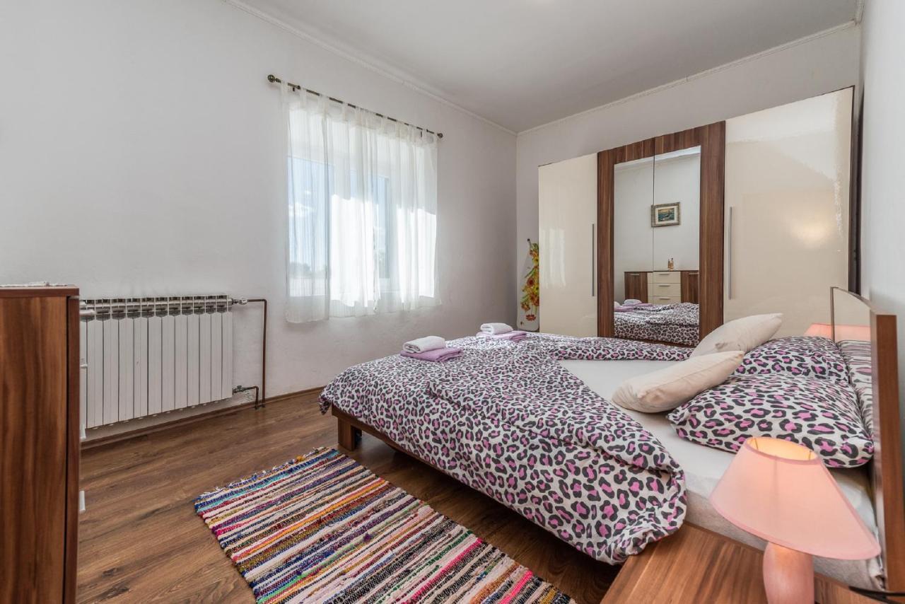 Holiday Home Tower With Private Pool, Sauna And Quads Smilcic Dış mekan fotoğraf